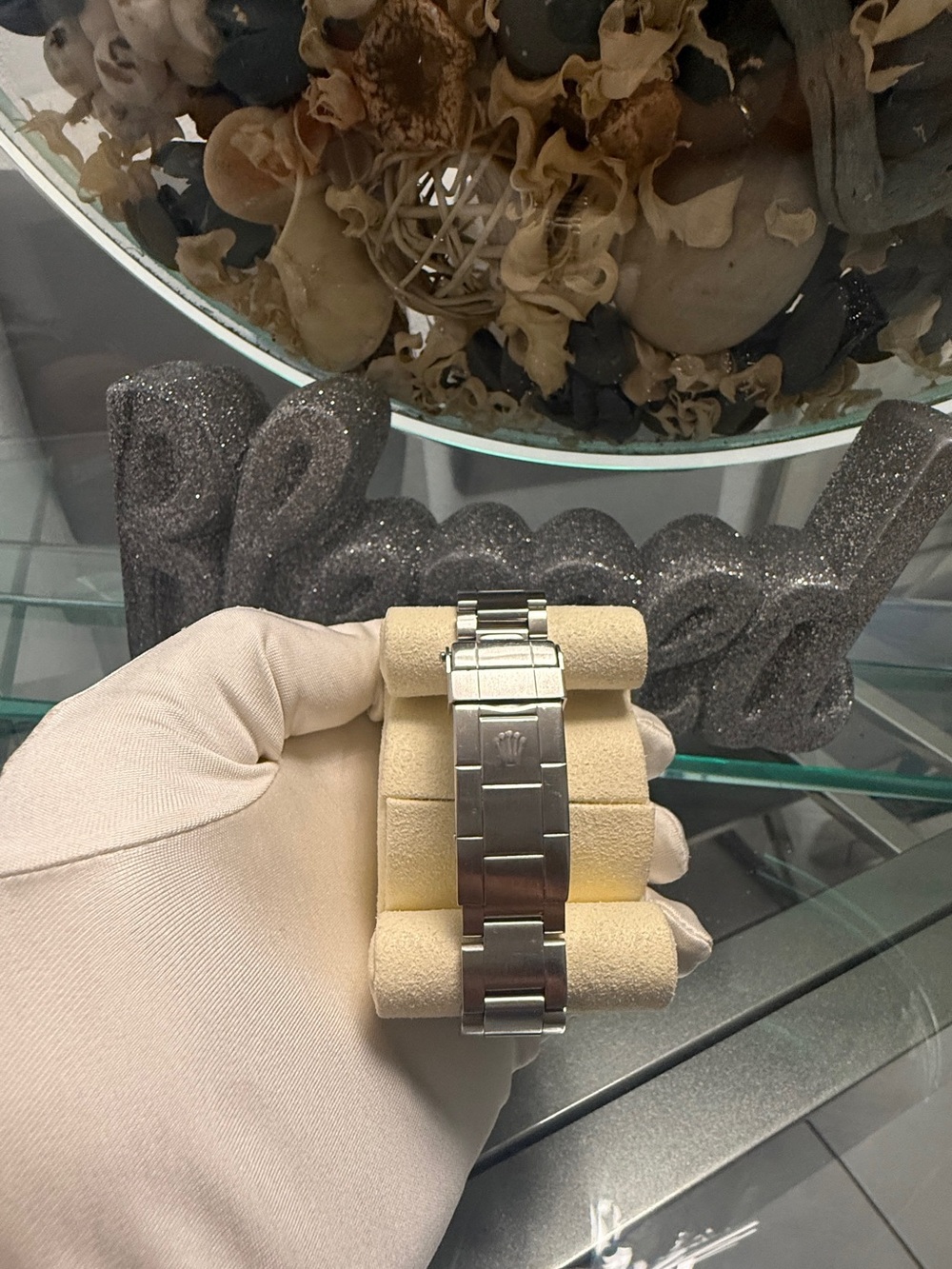 Rolex Submariner with Black Dial. (Box+Appraisal) - Picture 5 of 6